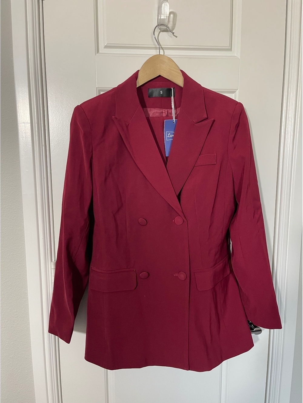 Women’s Pant Suits Size SM Burgundy Red 2 Pieces Double Breasted W423